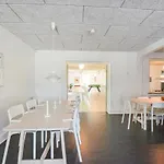 Nyaraló Eight-bedroom In Glesborg