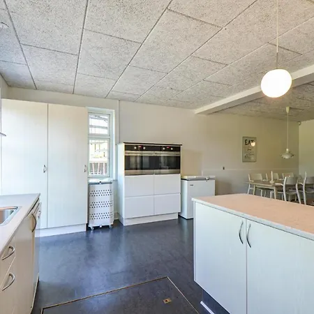 Fantastisk Hus Med 8 Soveværelser I Glesborg * Glesborg