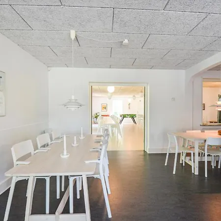 Holiday home 8 Bedroom Beautiful In Glesborg