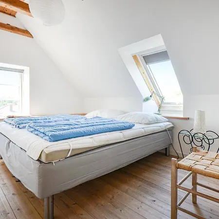 Fantastisk Hus Med 8 Soveværelser I Glesborg Feriehus *
