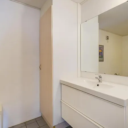 Eight-bedroom In