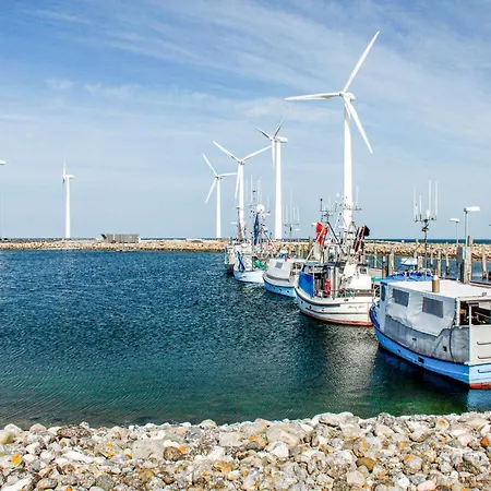 Eight-bedroom In 펜션 Glesborg