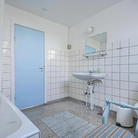 Holiday home Eight-bedroom In