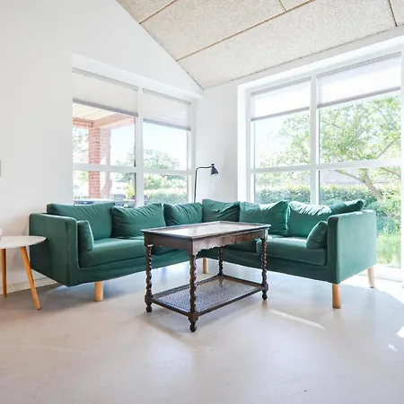 Holiday home 8 Bedroom Awesome Home In Glesborg *