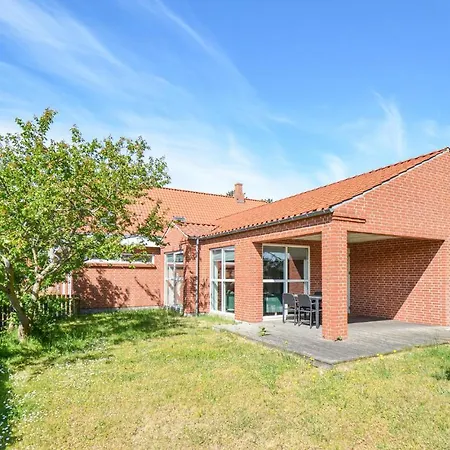 Holiday home 8 Bedroom Awesome Home In Glesborg
