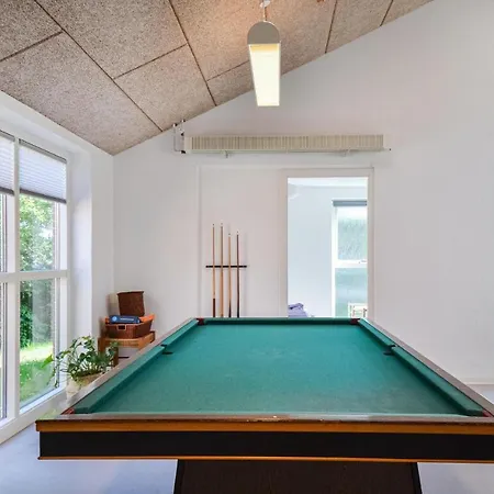 펜션 Eight-bedroom In Glesborg