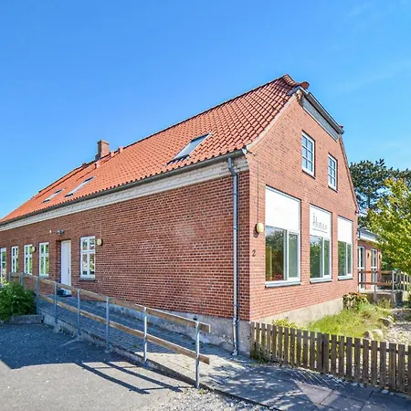 Сasa de vacaciones Eight-bedroom In Glesborg